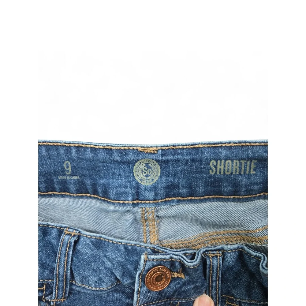 SO‎ Womens 9 Distressed Denim Shortie Shorts Blue Cuffed Y2K Casual Jean Shorts